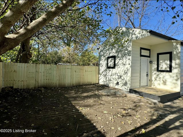 2315 Portland Ave, Louisville, KY 40212