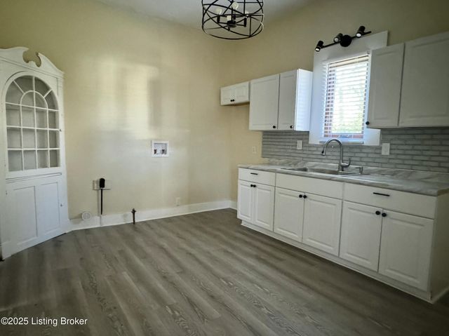 2315 Portland Ave, Louisville, KY 40212