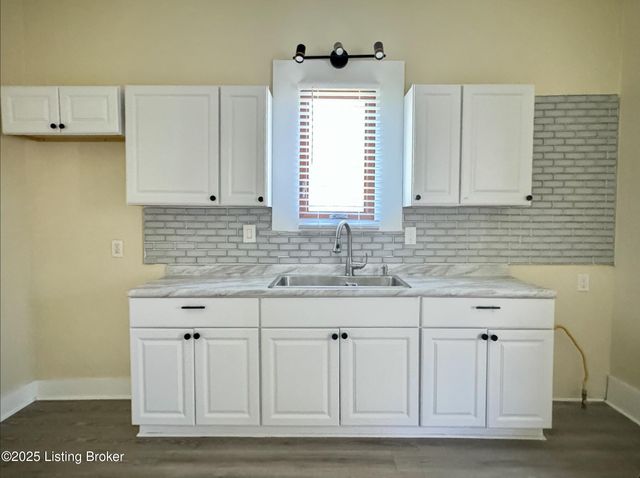 2315 Portland Ave, Louisville, KY 40212