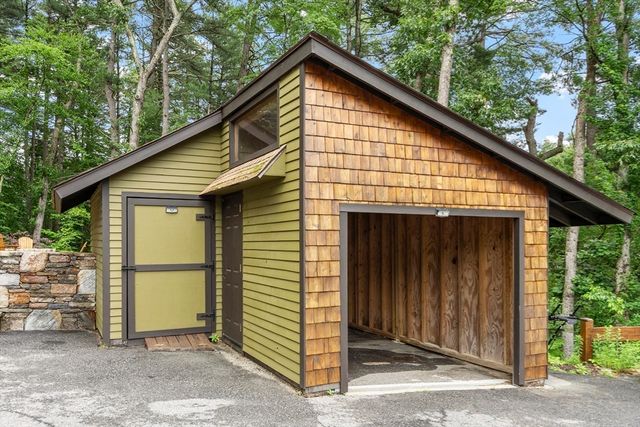68 Murphy Rd, Hudson, MA 01749