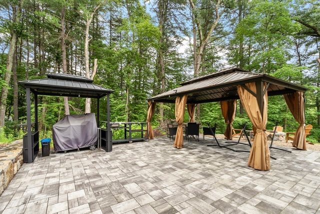 68 Murphy Rd, Hudson, MA 01749