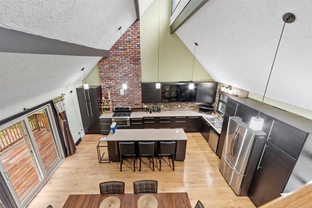 68 Murphy Rd, Hudson, MA 01749