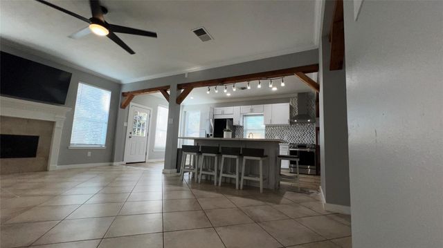 19219 Kristen Pine Drive, Humble, TX 77346