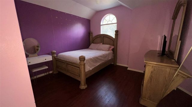 19219 Kristen Pine Drive, Humble, TX 77346