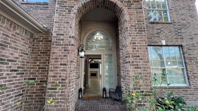 19219 Kristen Pine Drive, Humble, TX 77346