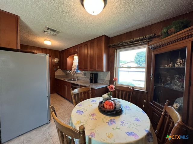 2002 Patricia Street, Copperas Cove, TX 76522