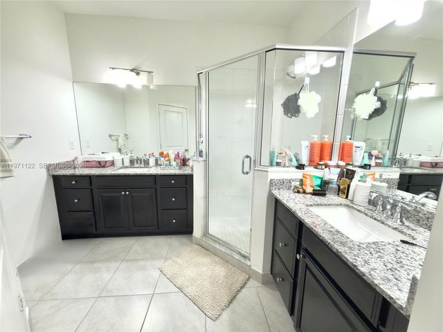 10945 SW 235th Ln, Homestead, FL 33032