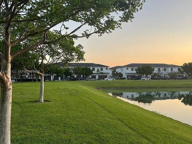 10945 SW 235th Ln, Homestead, FL 33032