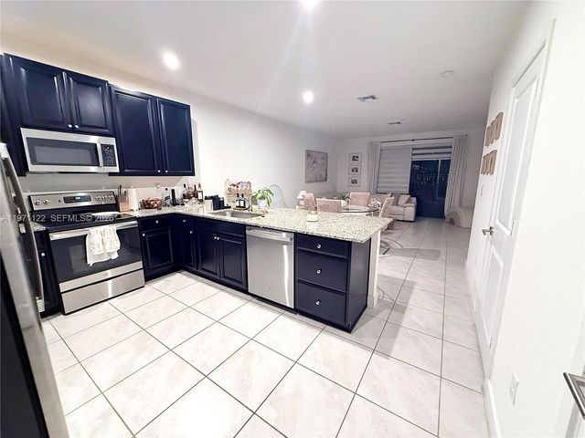 10945 SW 235th Ln, Homestead, FL 33032