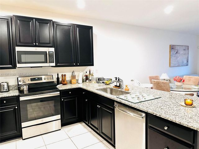 10945 SW 235th Ln, Homestead, FL 33032