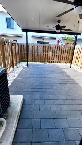 10945 SW 235th Ln, Homestead, FL 33032