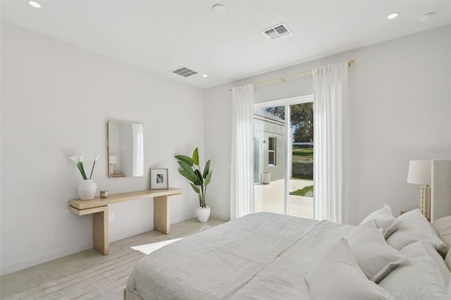 462 SKYFIELD COURT, Lady Lake, FL 32159