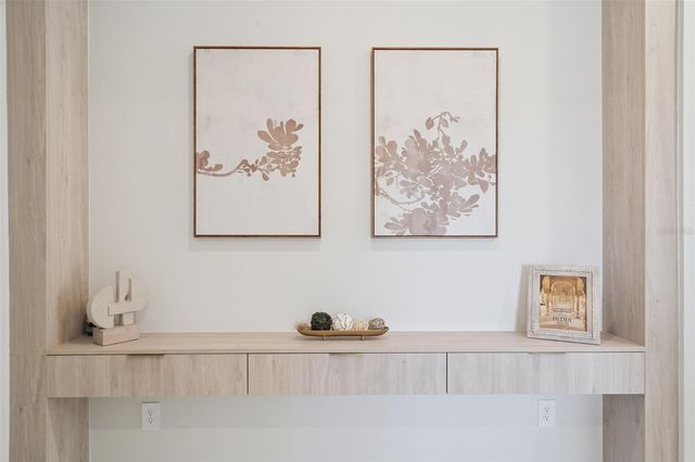 462 SKYFIELD COURT, Lady Lake, FL 32159