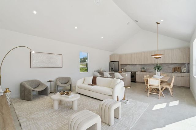 462 SKYFIELD COURT, Lady Lake, FL 32159