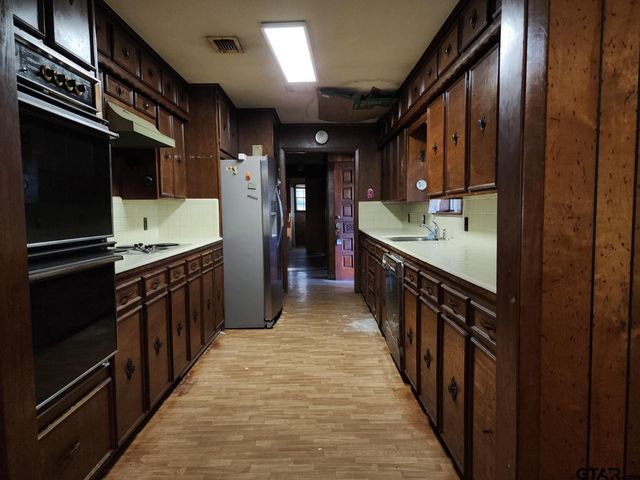214 FM 1819, Wells, TX 75976