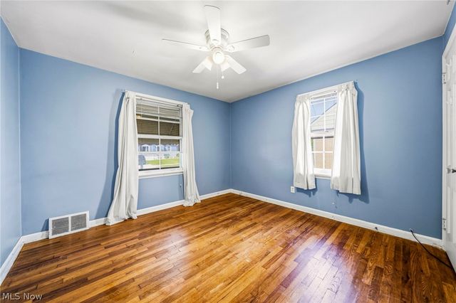 1613 Temple Avenue, Mayfield Heights, OH 44124