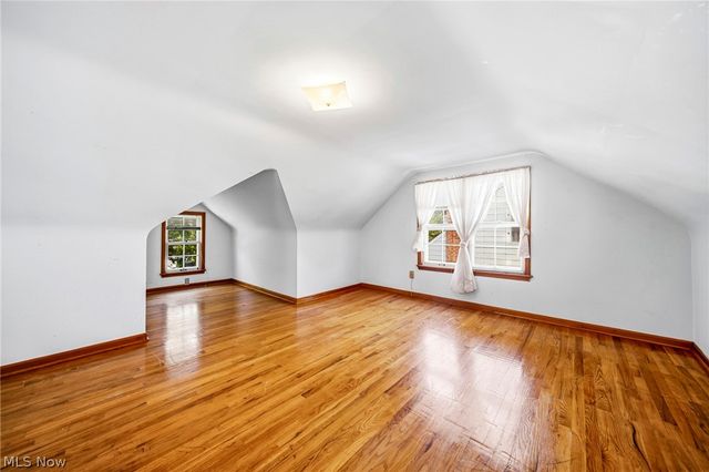 1613 Temple Avenue, Mayfield Heights, OH 44124