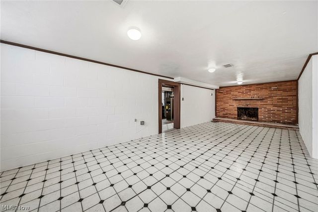 1613 Temple Avenue, Mayfield Heights, OH 44124
