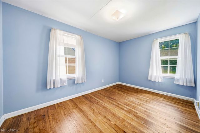 1613 Temple Avenue, Mayfield Heights, OH 44124