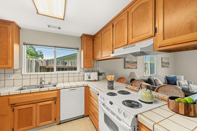 4819 Summit View Dr, El Dorado, CA 95623