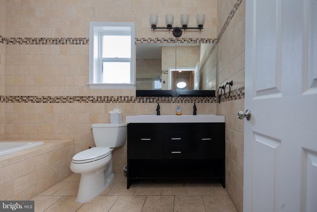 1126 E WILT ST, Philadelphia, PA 19125