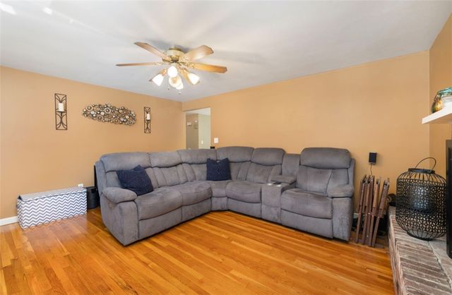 5 Halsey Road, Woonsocket, RI 02895