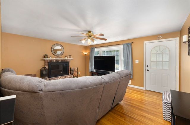 5 Halsey Road, Woonsocket, RI 02895