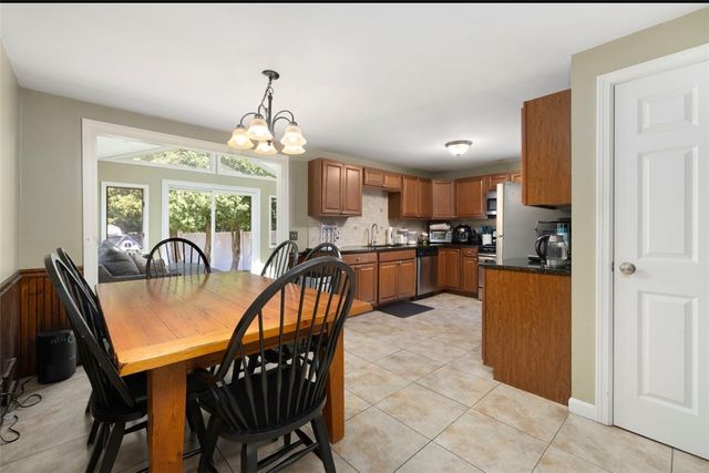5 Halsey Road, Woonsocket, RI 02895