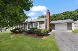 5 Halsey Road, Woonsocket, RI 02895