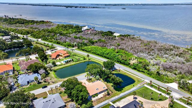 101 Island Grove Drive, Merritt Island, FL 32952