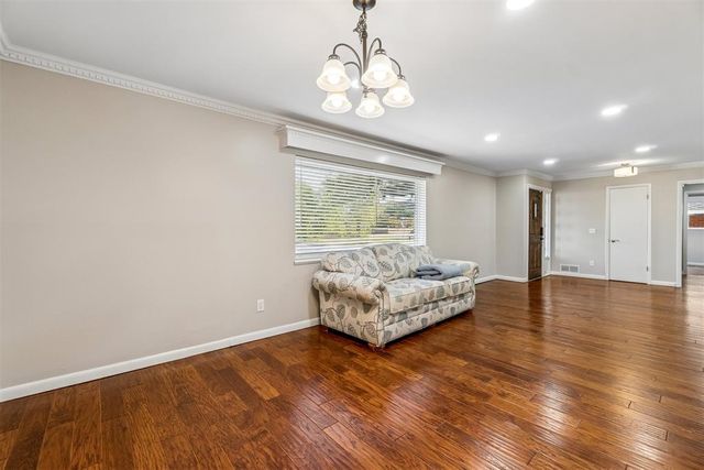 2304 NW 49th Street, Oklahoma City, OK 73112