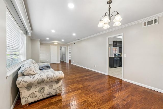 2304 NW 49th Street, Oklahoma City, OK 73112