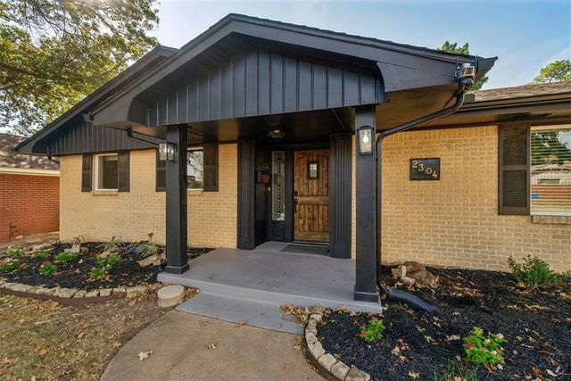 2304 NW 49th Street, Oklahoma City, OK 73112