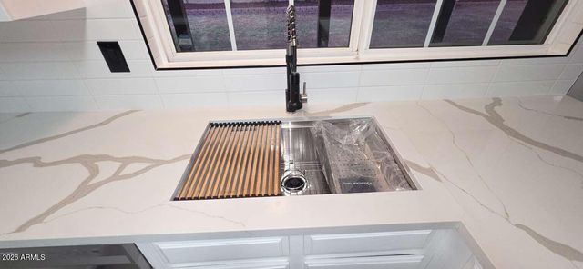 3008 W ANGELA Drive, Phoenix, AZ 85053