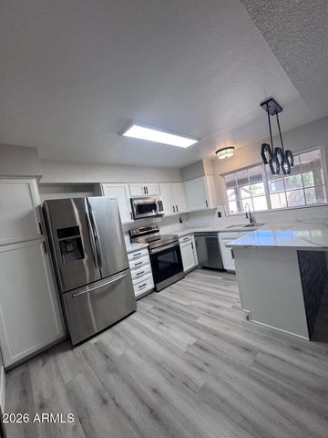 3008 W ANGELA Drive, Phoenix, AZ 85053