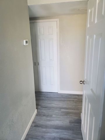 6754 Trail Lake Drive B, Fort Worth, TX 76133