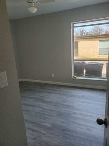 6754 Trail Lake Drive B, Fort Worth, TX 76133