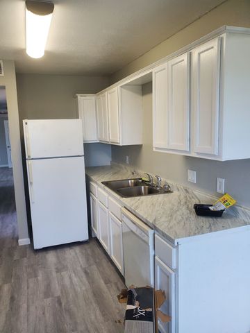 6754 Trail Lake Drive B, Fort Worth, TX 76133