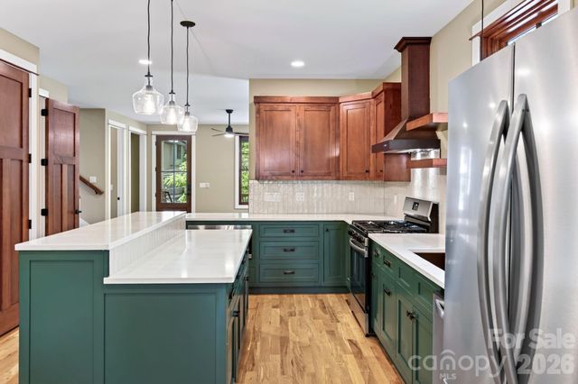 26 Grindstaff Drive, Asheville, NC 28803