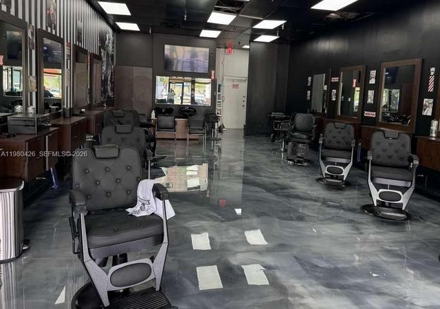 Listing – Barbería Hialeah, Hialeah, FL 33012