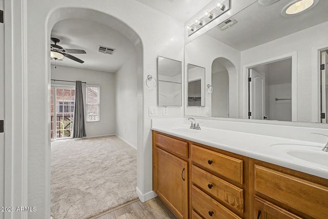 4749 E THUNDERHEART Trail 103, Gilbert, AZ 85297
