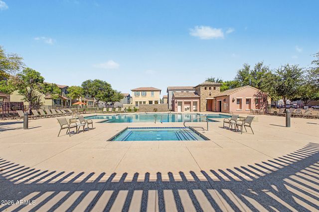 4749 E THUNDERHEART Trail 103, Gilbert, AZ 85297