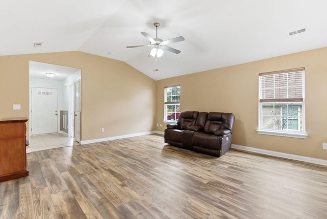 152 Sutton Pl Boulevard, Georgetown, KY 40324