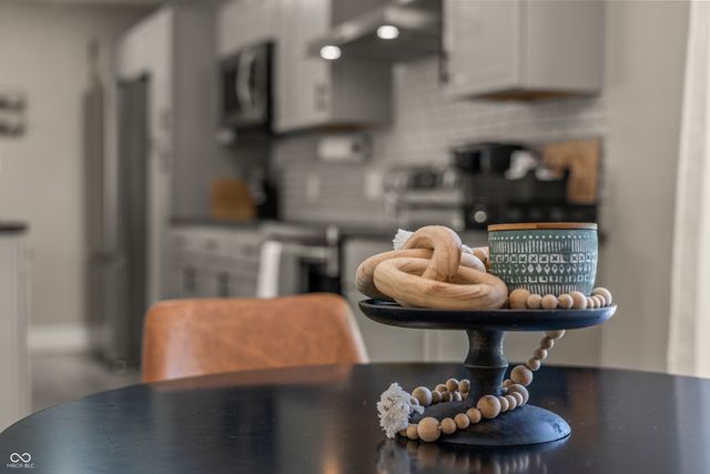 6716 E 96th Street, Fishers, IN 46038