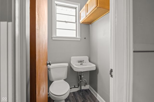 6716 E 96th Street, Fishers, IN 46038