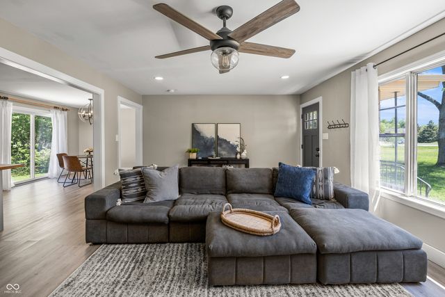 6716 E 96th Street, Fishers, IN 46038