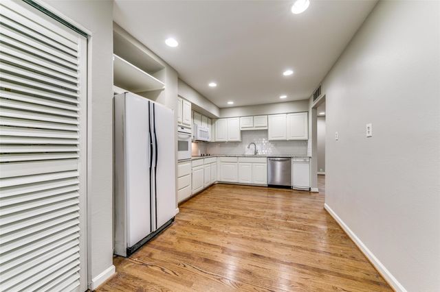 6545 Winton Street, Dallas, TX 75214