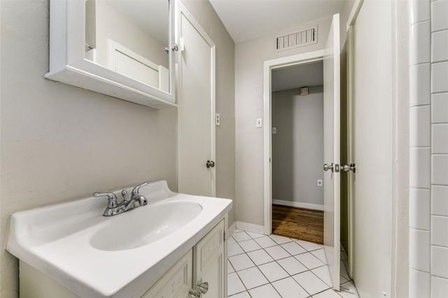 6545 Winton Street, Dallas, TX 75214