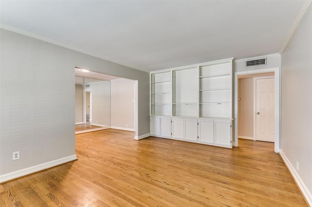 6545 Winton Street, Dallas, TX 75214