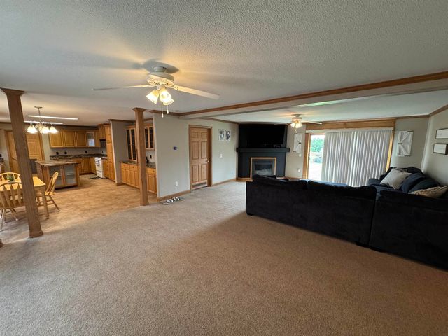 709 6th Street, Parkersburg, IA 50665
